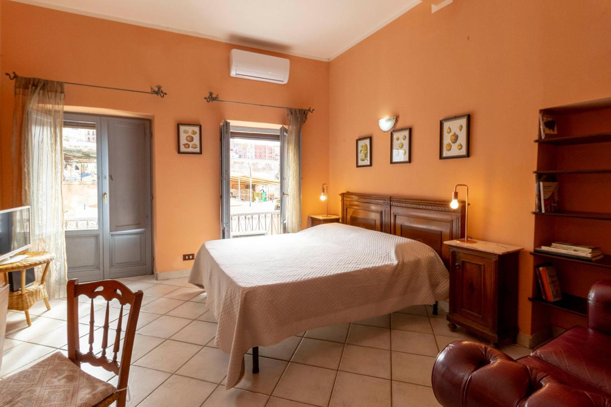 Apartamento Laribiancos Cagliari Centro Storico Exterior foto